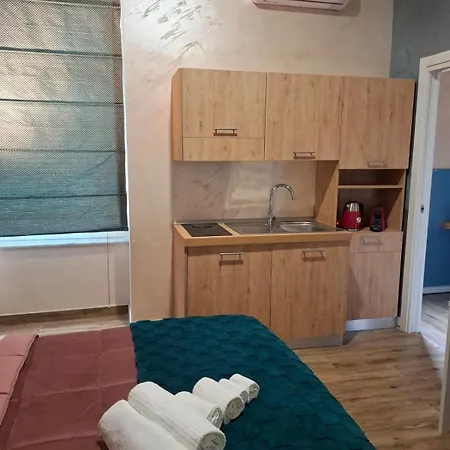 Maison Lilly 3* نابولي