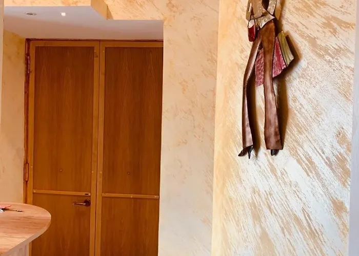 Maison Lilly بيت ضيافة 3*